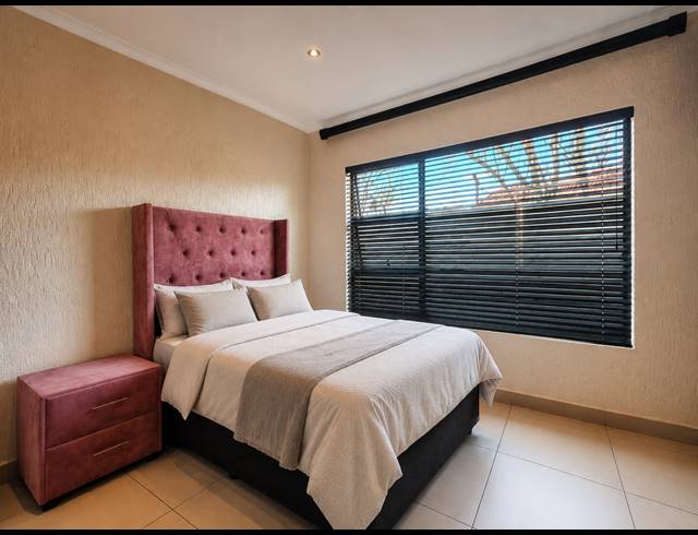 2 BEDROOM TOWNHOUSE FOR SALE IN THREE RIVERS